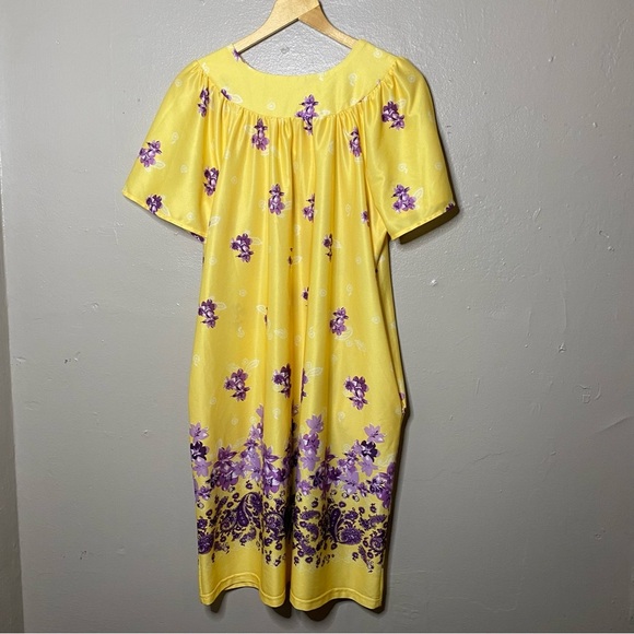 VTG. Yellow Purple Floral Plus Size House Dress MuuMuu Size XL - Picture 4 of 4
